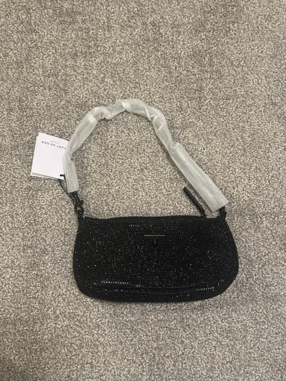 KURT GEIGER Highgate SM Wristlet Black with black gems